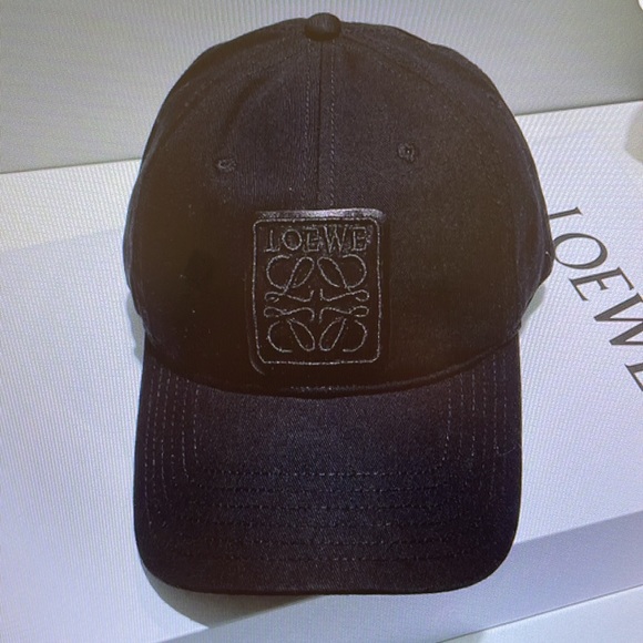 Brand new 
Lightweight,breathable and comfortable to wear - Picture 2 of 6